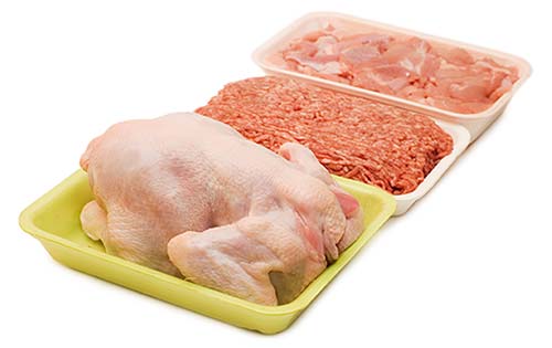 گوشت گاو و مرغ داخل یخچال